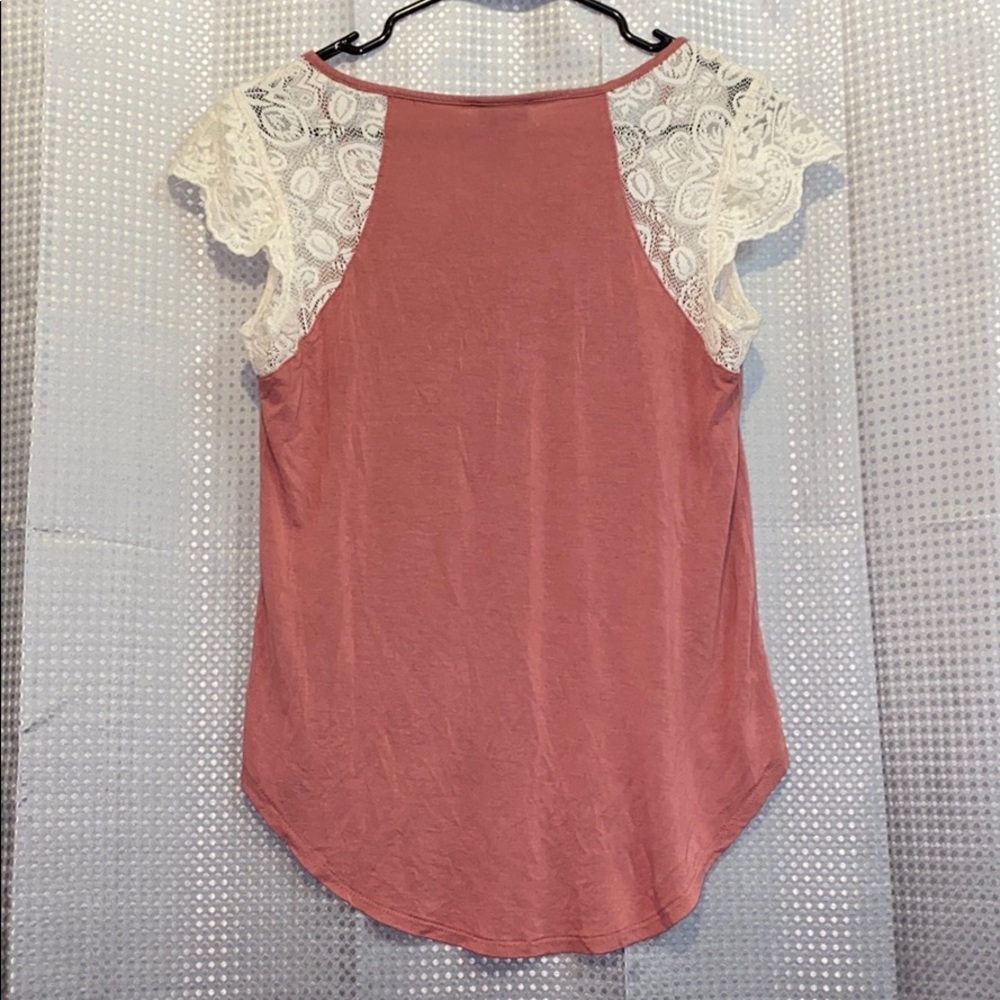 EUC Rue 21 mauve shirt - Picture 2 of 5